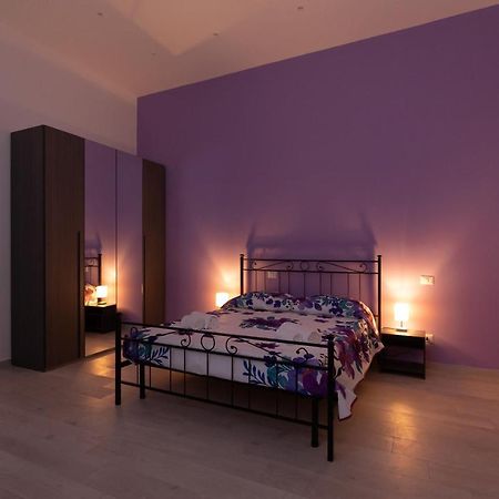 My Brilliant Home With Jacuzzi 2 Steps From St Toledo Napoli Bagian luar foto