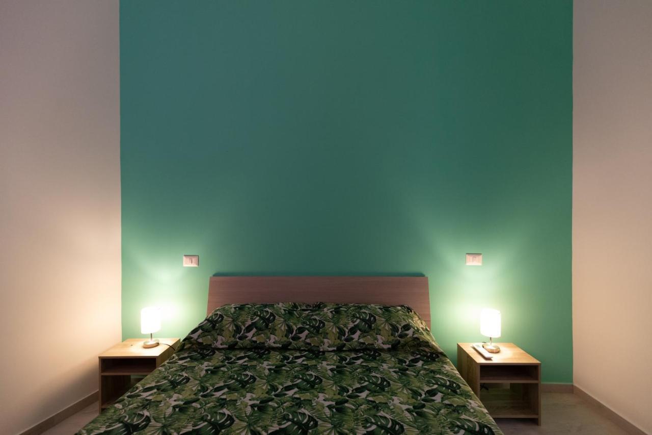 My Brilliant Home With Jacuzzi 2 Steps From St Toledo Napoli Bagian luar foto