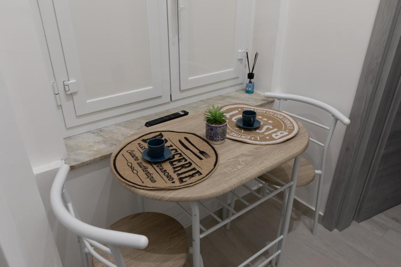 My Brilliant Home With Jacuzzi 2 Steps From St Toledo Napoli Bagian luar foto
